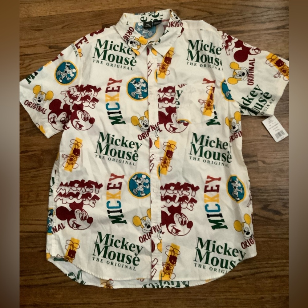NWT Mickey Mouse Button - Down Short-Sleeve Shirt